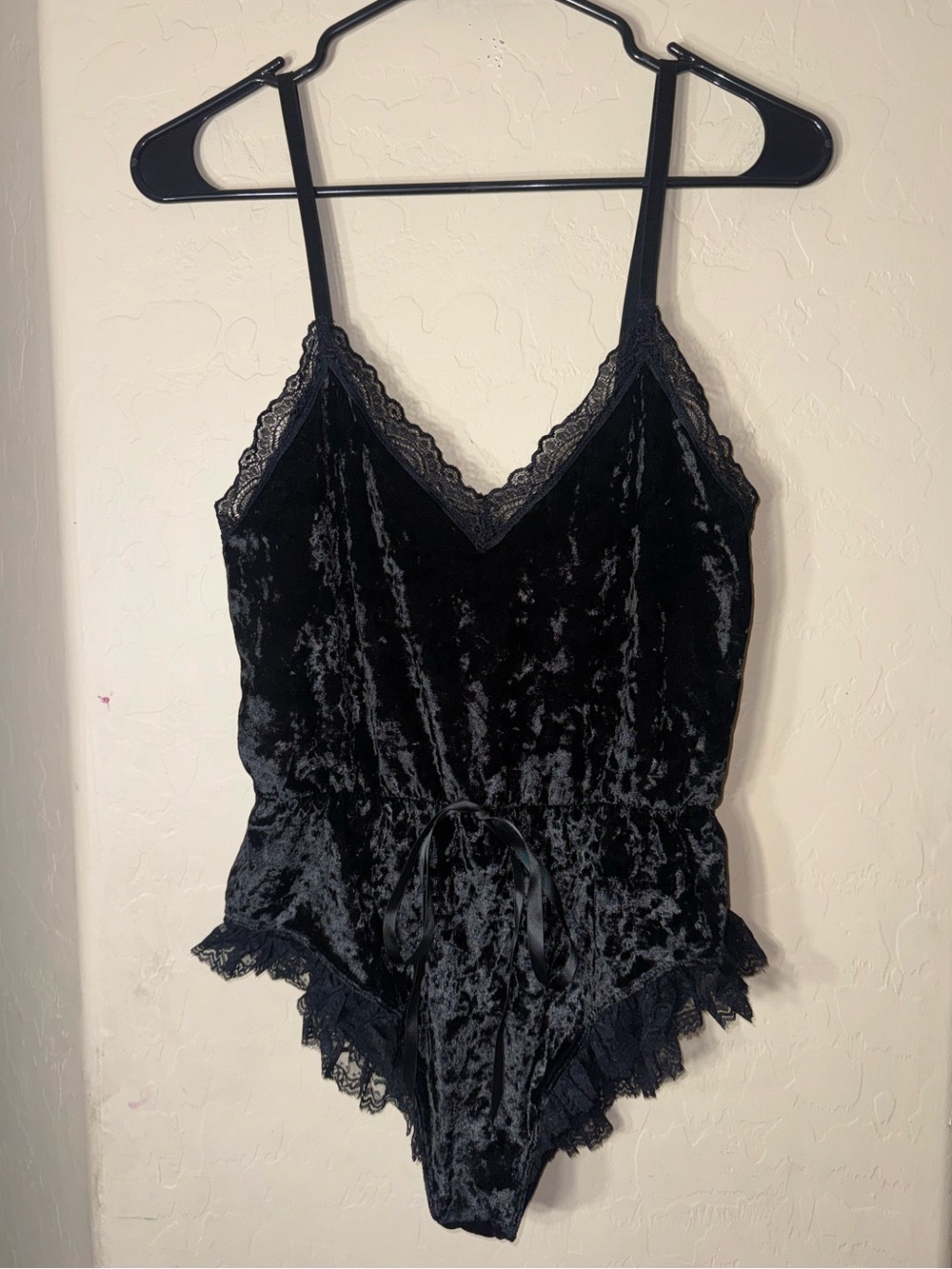 Widow Black Crushed Velvet Lace Teddy Bodysuit Lingerie Romper Size M